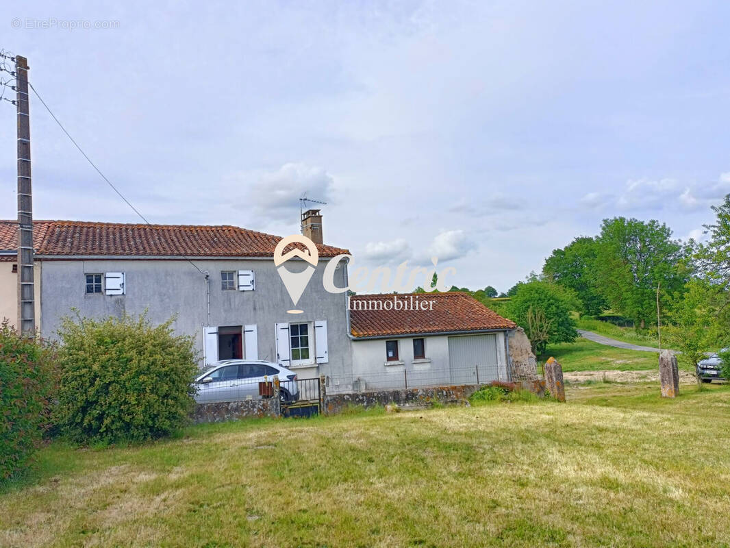 Maison à CLESSE