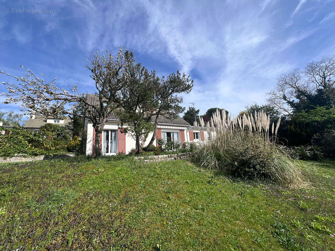 Maison à MAREIL-SUR-MAULDRE