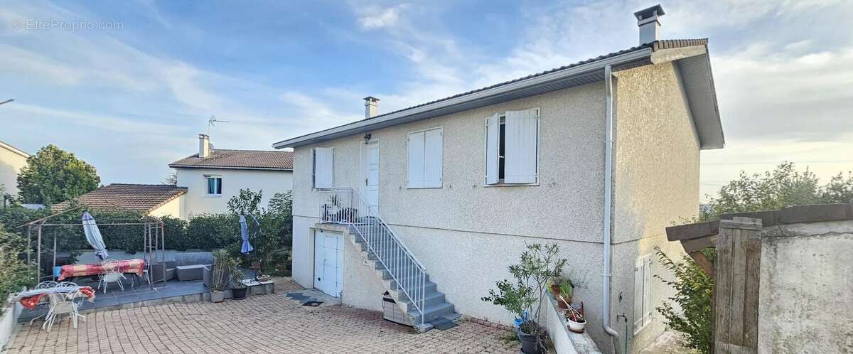 Maison à SAINT-LAURENT-DE-MURE