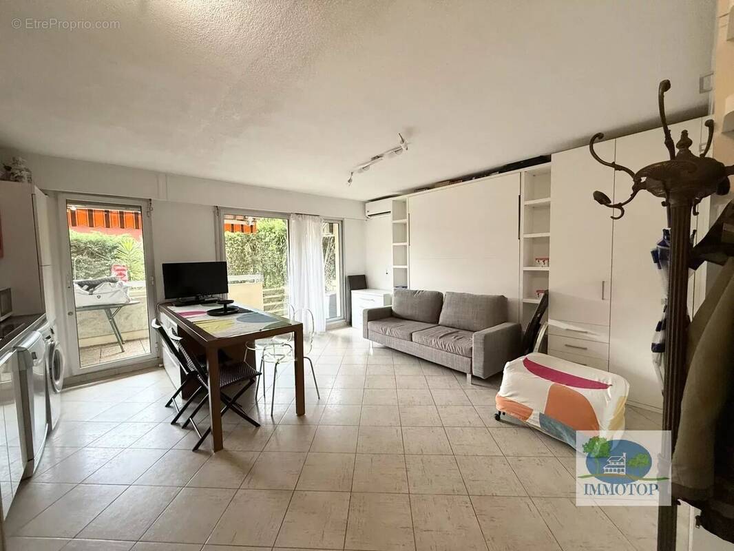 Appartement à ROQUEBRUNE-CAP-MARTIN