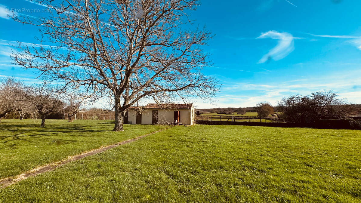 Longère bourguignonne située dans le secteur d' ISLAND au prix de 246 100 €. - photo 46
