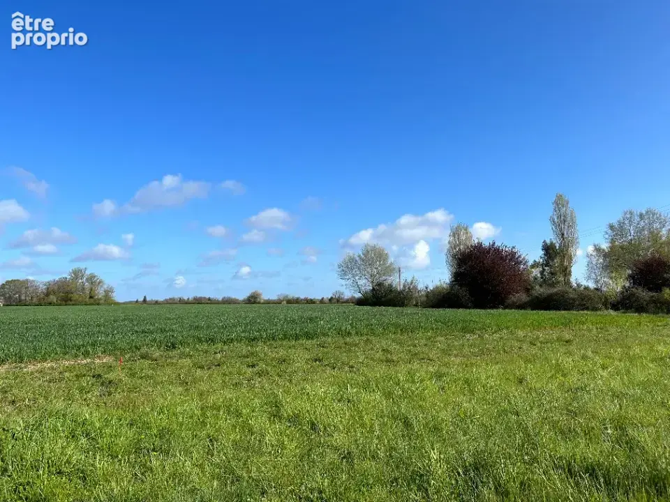 Terrain à AZAY-LE-RIDEAU