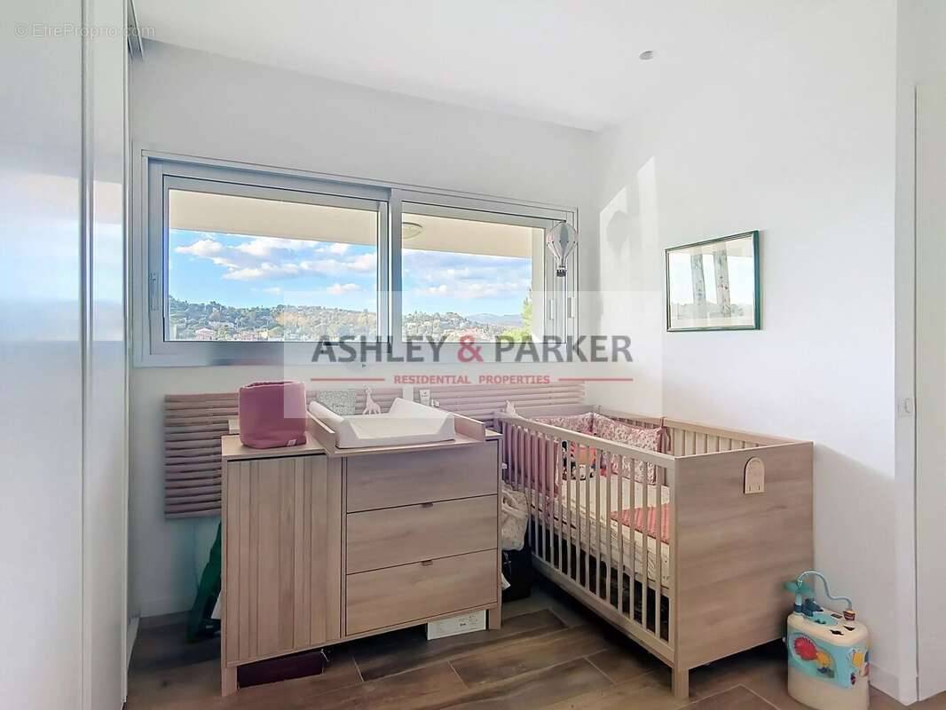 Appartement à VILLENEUVE-LOUBET