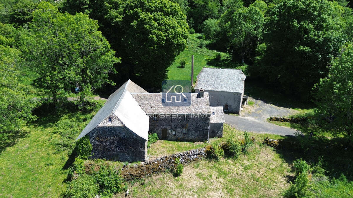 Maison à SAINT-CHELY-D'AUBRAC
