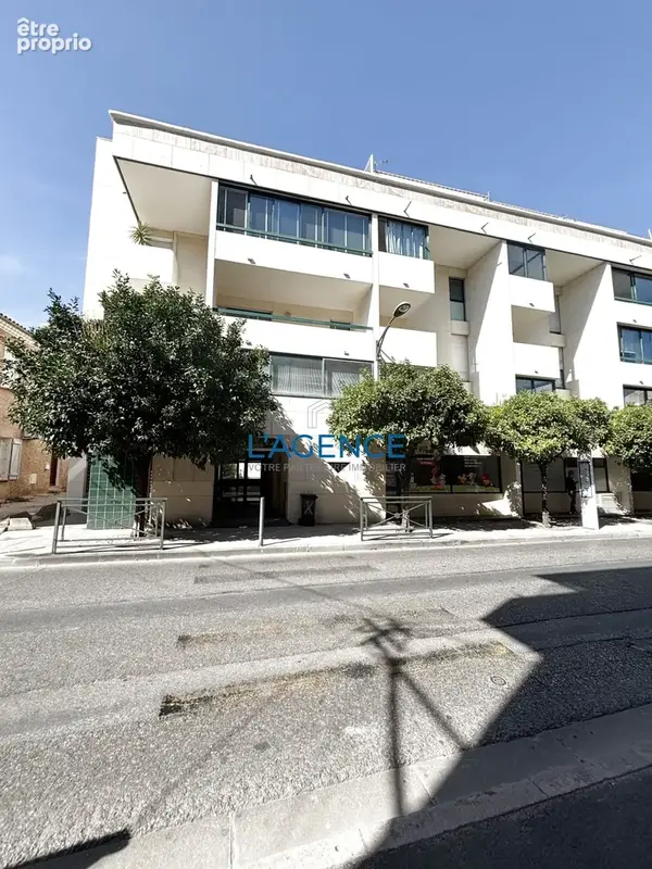 Commerce à HYERES