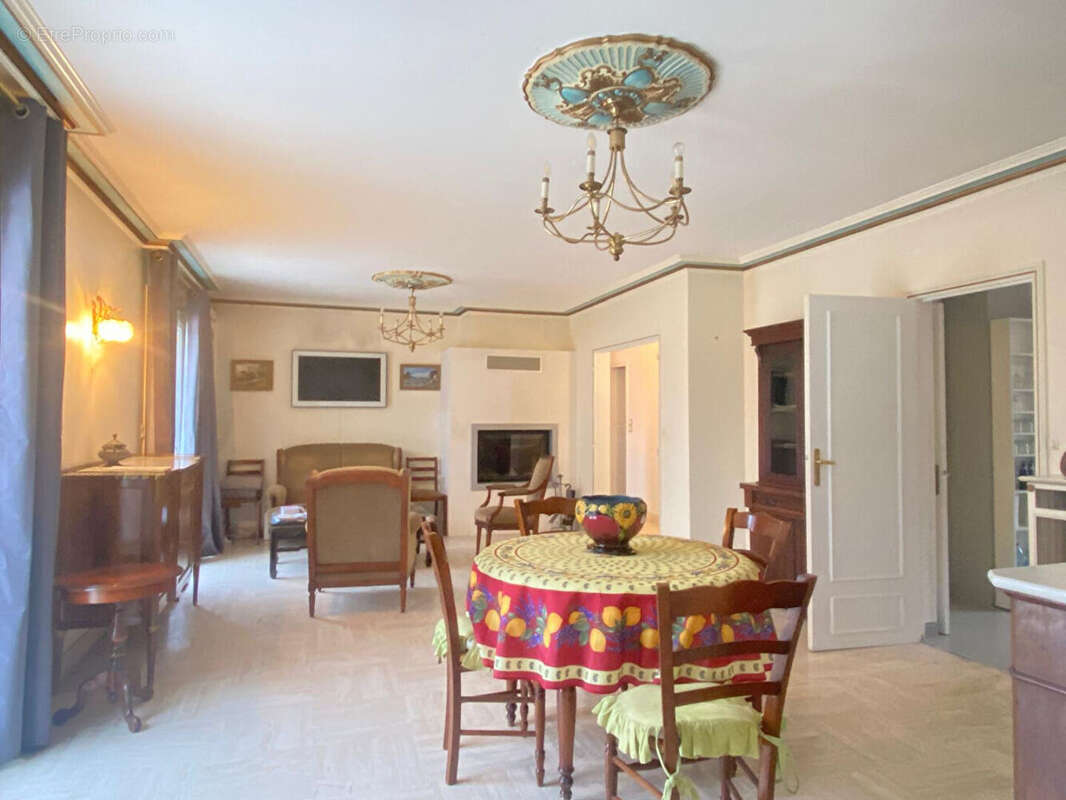 Maison à MEZY-SUR-SEINE