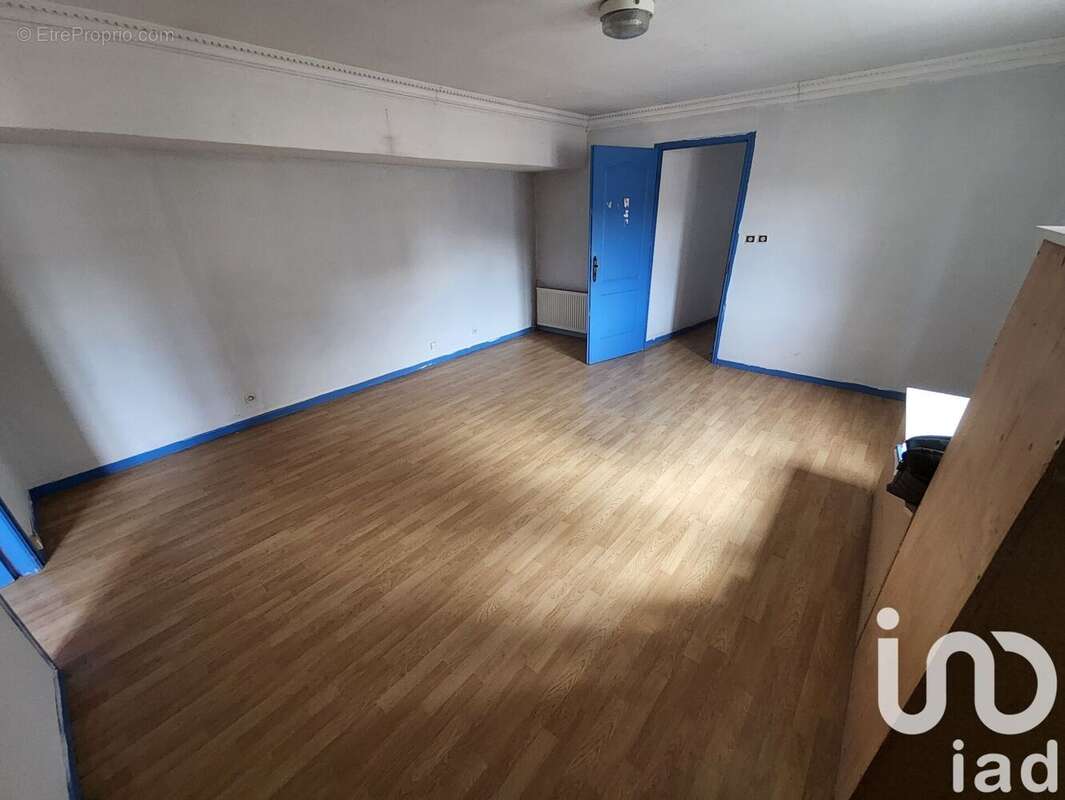 Appartement 501 m² à Denain  - photo 4