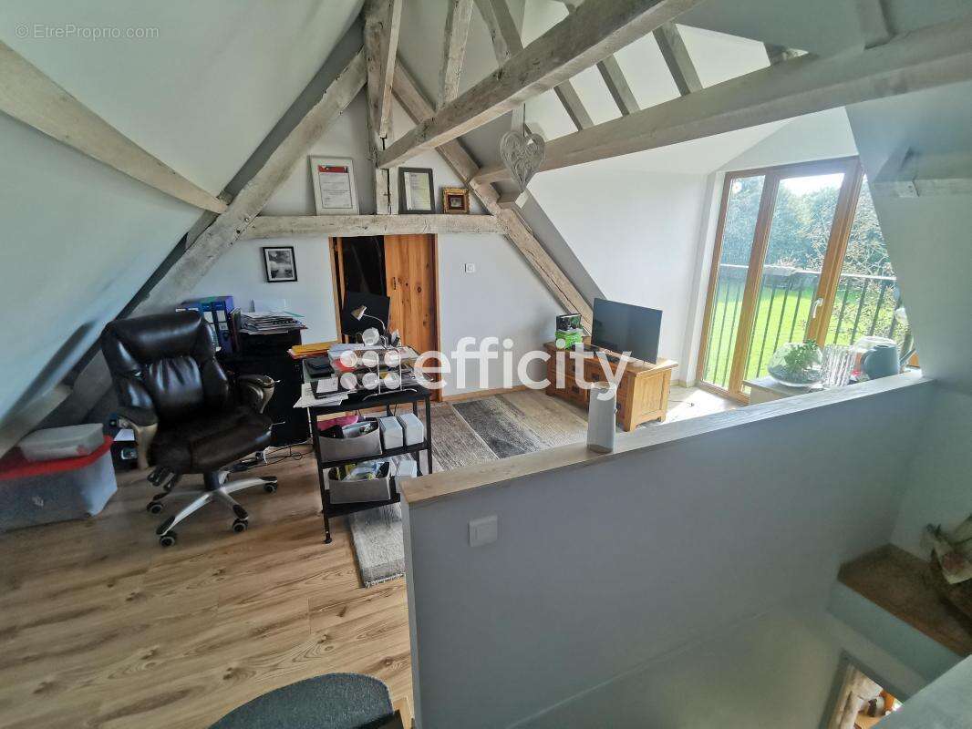 Maison à SAINT-SEVER-CALVADOS