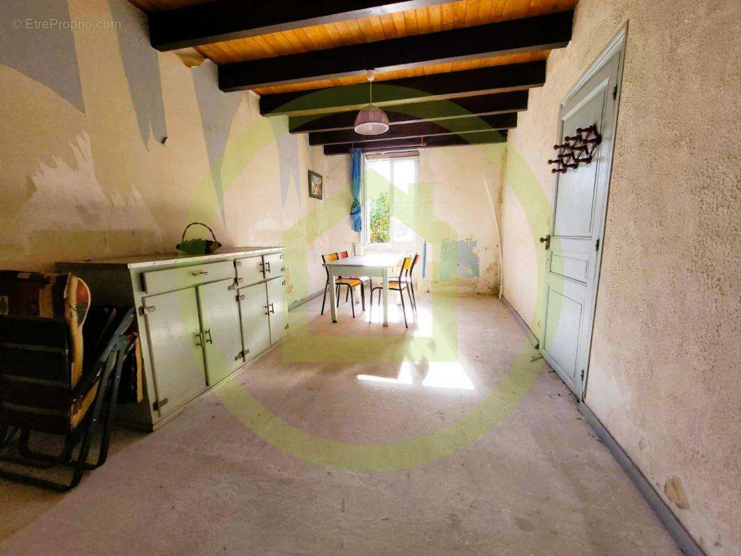 Maison à SAINT-BONNET-SUR-GIRONDE