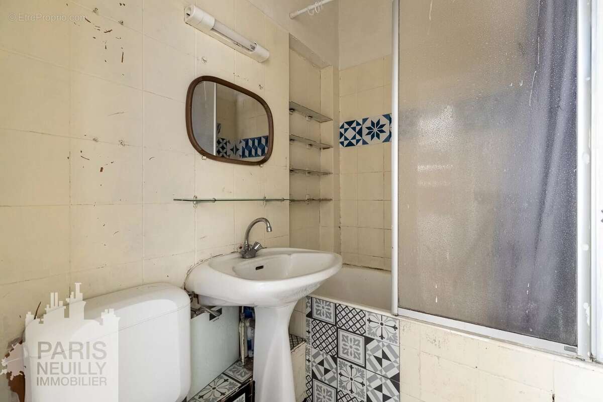 Appartement à PARIS-16E