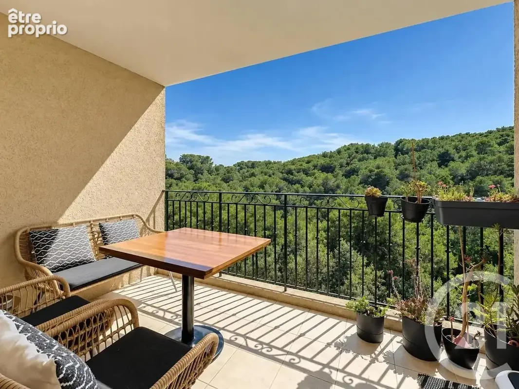 Appartement à MOUGINS