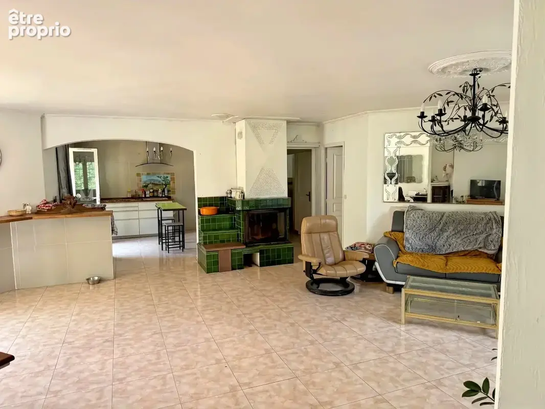 Maison 5 pièces 140 m² à vendre à Auriol (13390) - photo 5