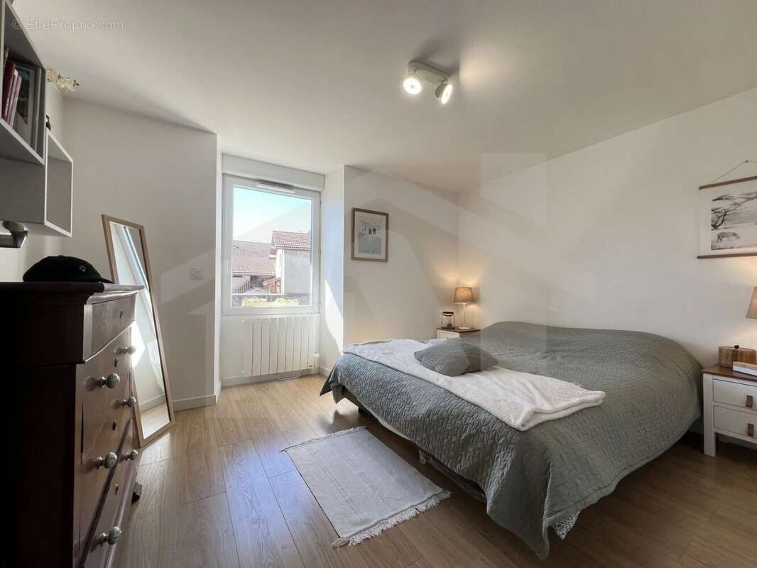 Appartement à VARCES-ALLIERES-ET-RISSET