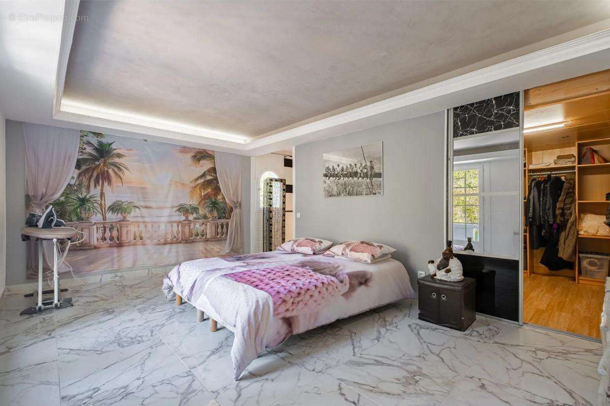 Maison à L&#039;ESCARENE