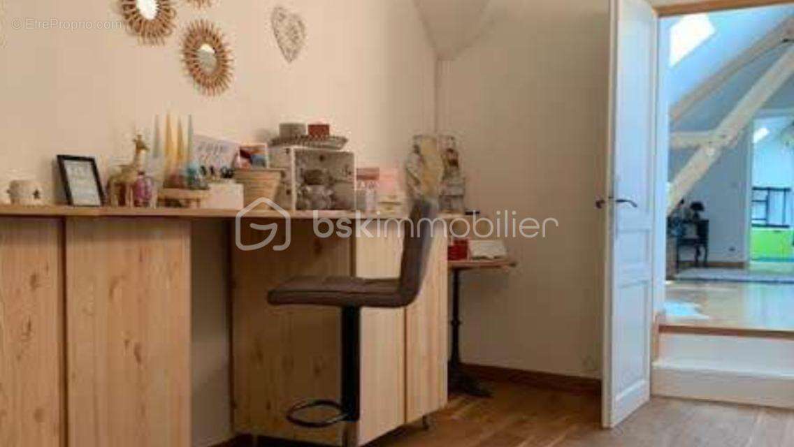 Maison à FLEURY-LA-VALLEE