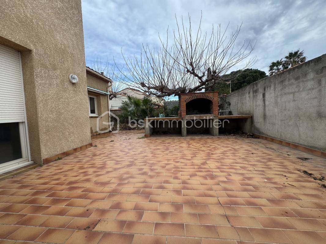 Maison à VILLENEUVE-LA-RIVIERE