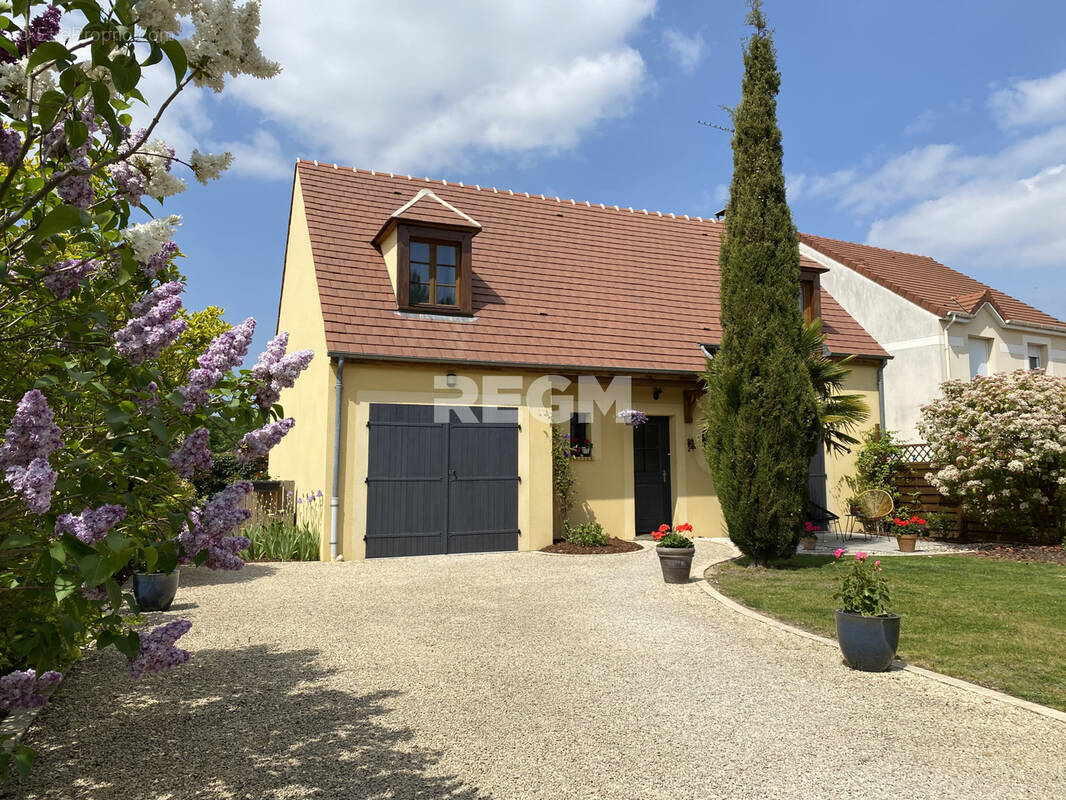 Maison à MORIGNY-CHAMPIGNY