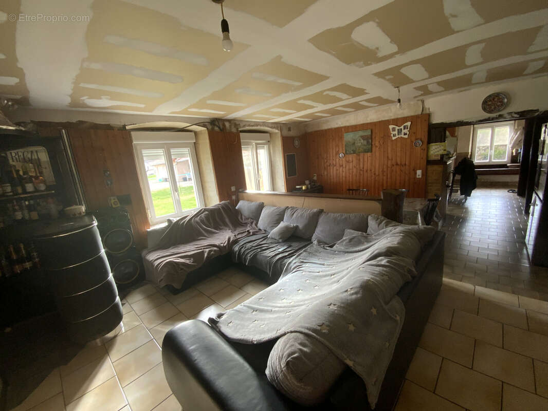 Maison à BELONCHAMP