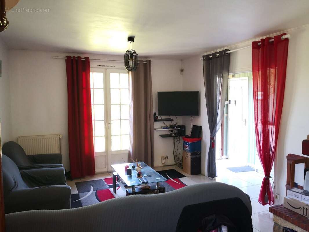 Maison à FERRIERES-EN-GATINAIS