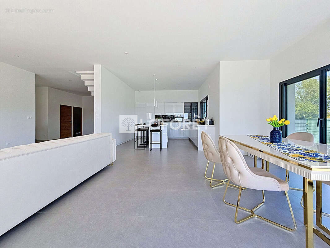 Maison contemporaine 4 chambres avec piscine - photo 3