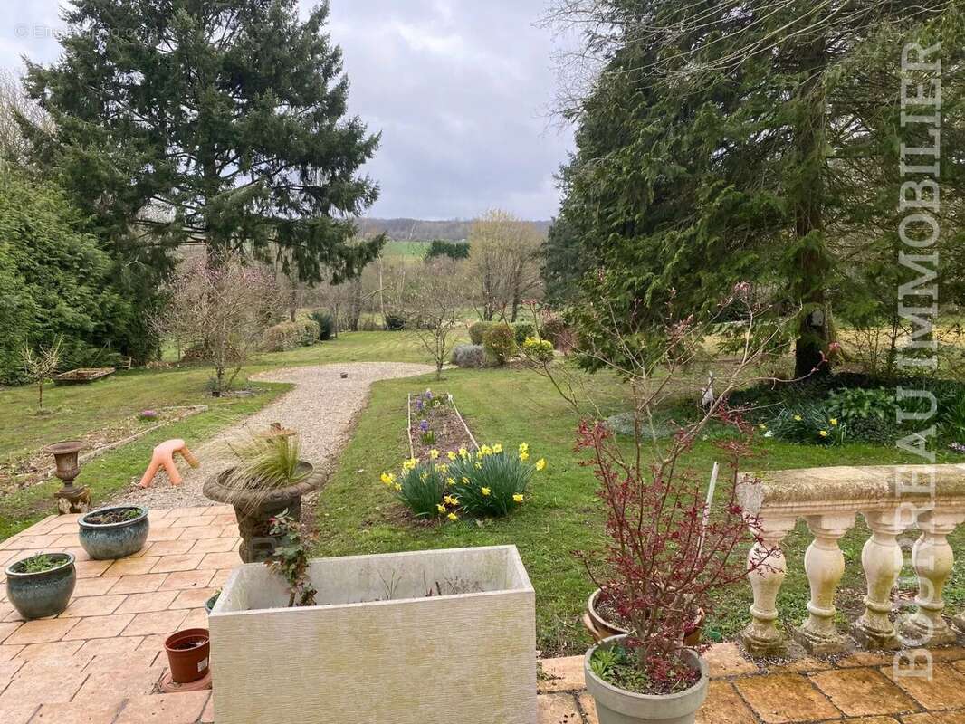 Maison à ARCES-DILO