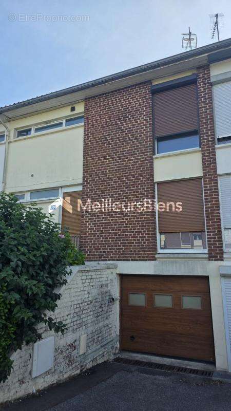 Maison à PONT-SUR-SAMBRE