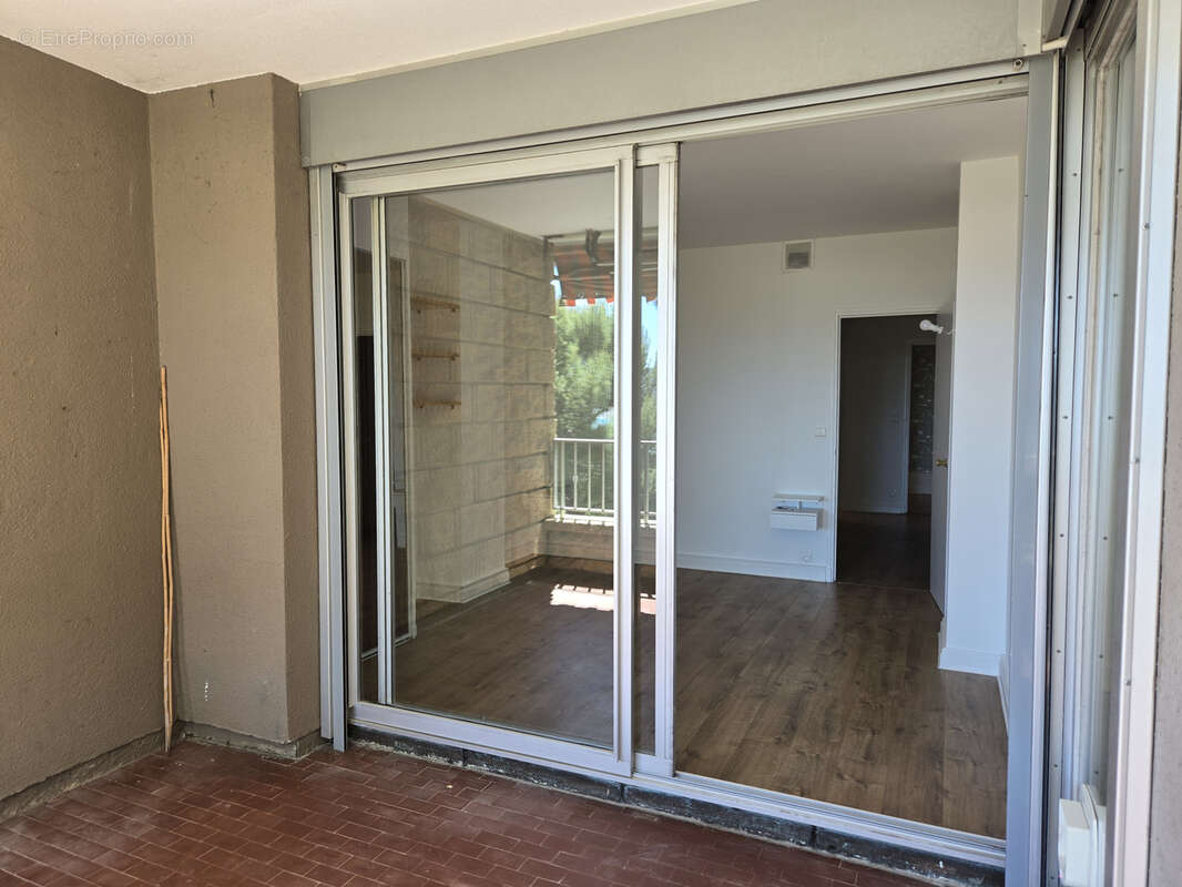 Appartement à MARSEILLE-7E