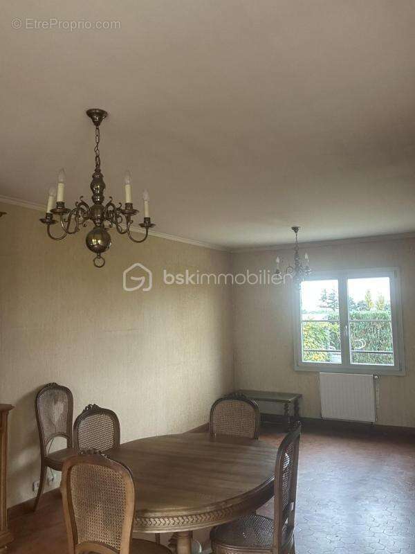 Maison à VILLEBAROU