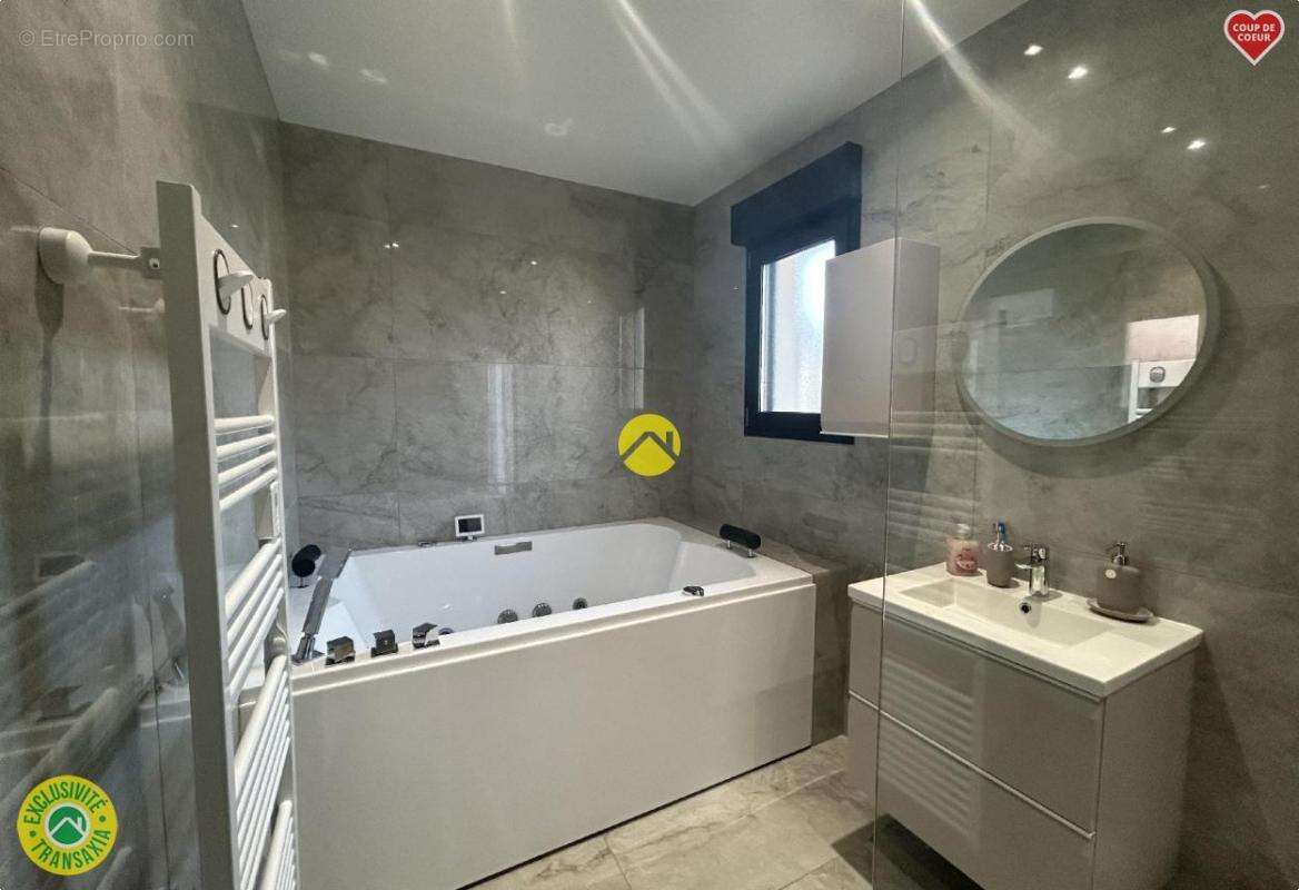 Maison à SAINT-VALERIEN