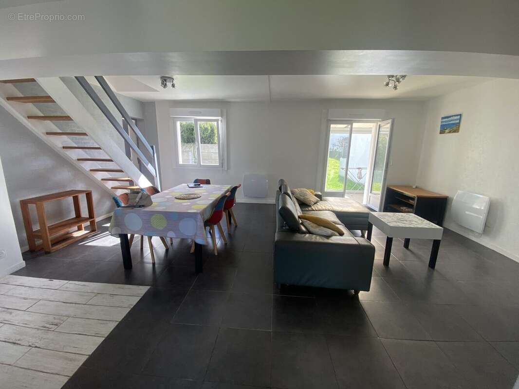 Maison à LAMPAUL-PLOUARZEL