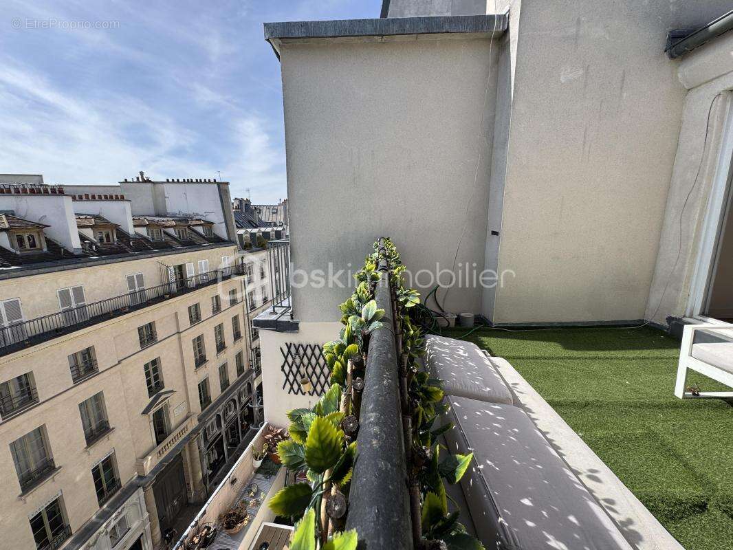 Appartement à PARIS-1E