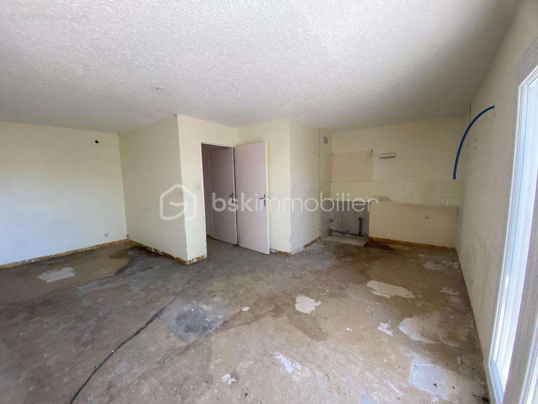 SAINT-CHRISTOL ((84) -  Créez votre T2 sur mesure ! Plateau sous forme d'appartement de 68 m² env. situé au 1er étage avec ascen - photo 13
