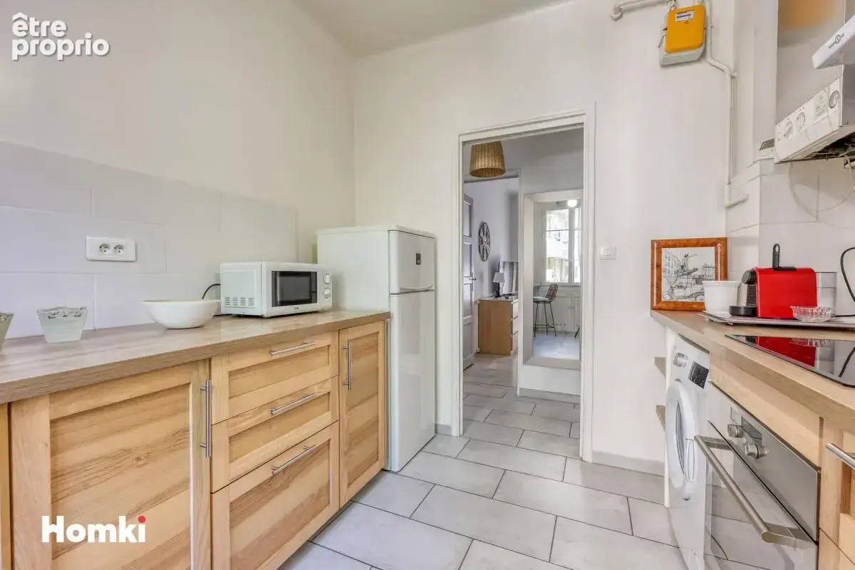 À vendre F2- Vivre Le Mourillon à pied : L'élégance d'un premier étage clé en main à Toulon 83000, Rue Joseph Cesari - photo 7