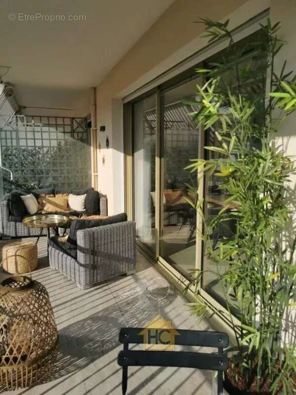 Appartement à CANNES