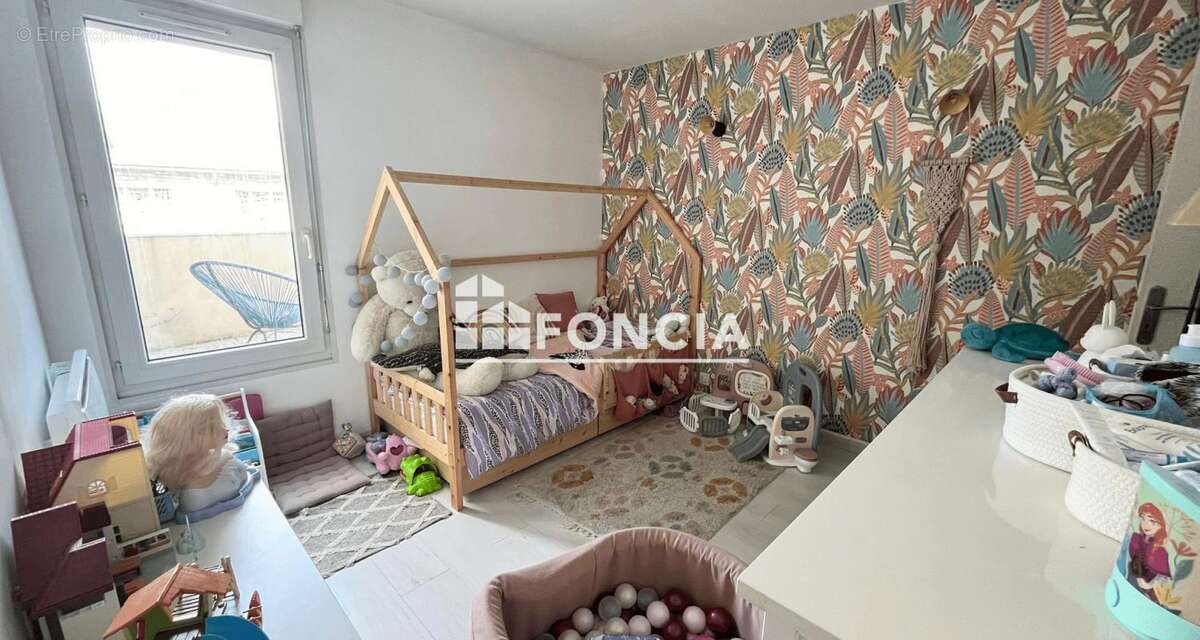 Appartement à FRESNES