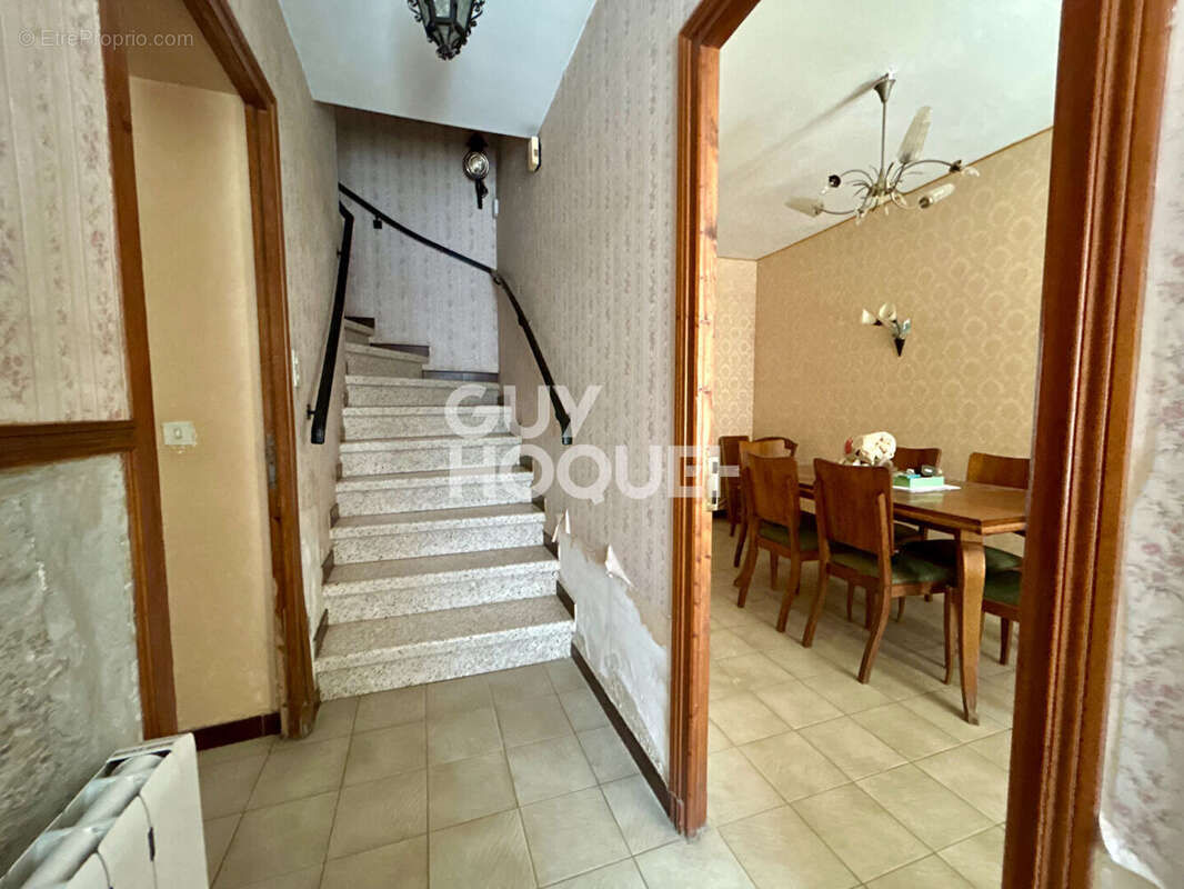 VENTE : maison de 6 pièces (135 m²) à Olonzac - photo 2