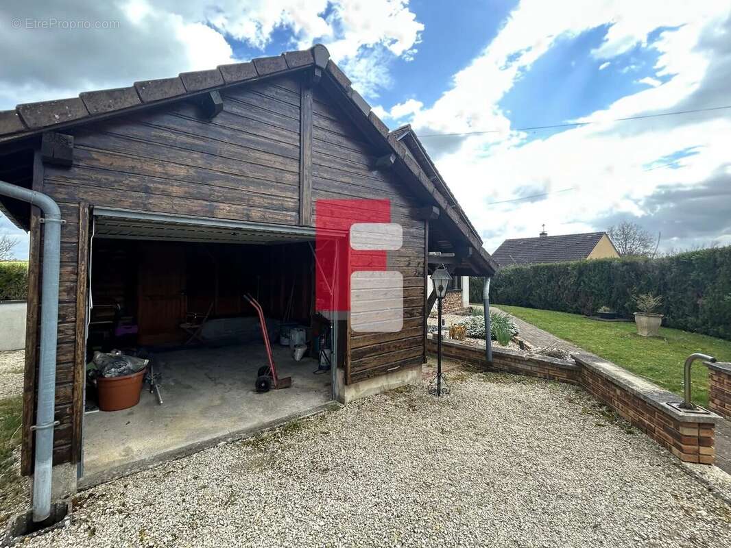 Maison à VENDEUVRE-SUR-BARSE