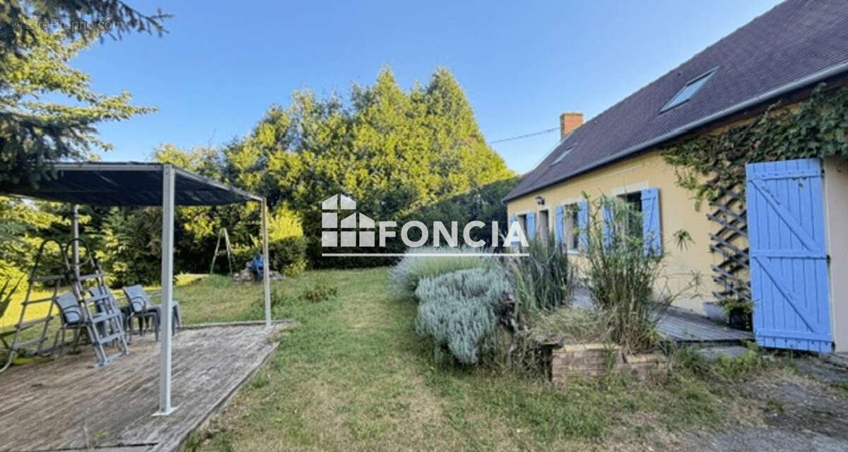 Maison à PRUILLE-LE-CHETIF