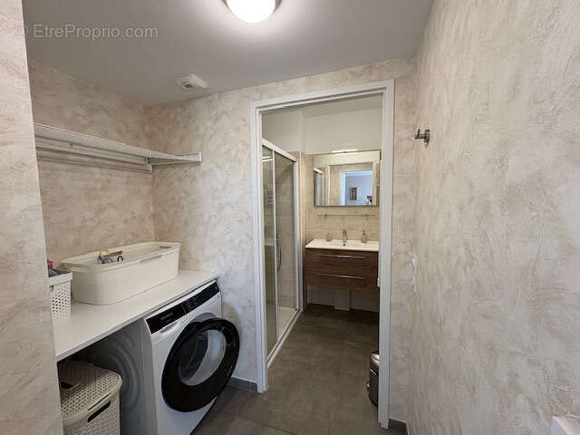 Appartement à PUGET-SUR-ARGENS