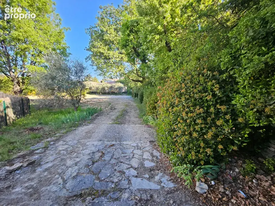 Terrain 352 m² à Fuveau  - photo 3