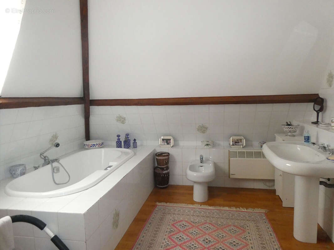 Maison à CORMEILLES