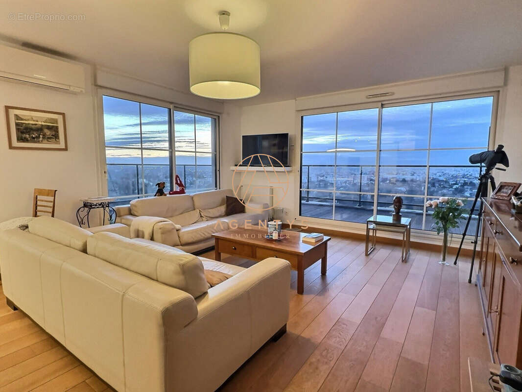 Appartement à CHENNEVIERES-SUR-MARNE