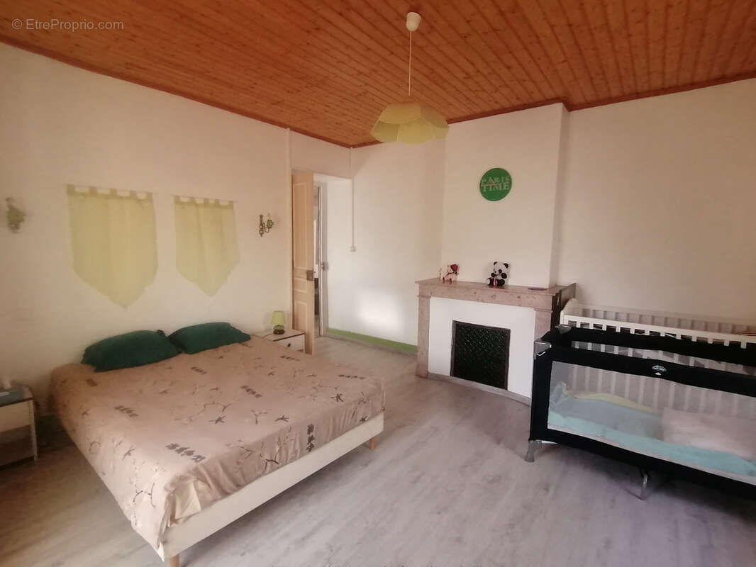 Maison à MOULIN-MAGE