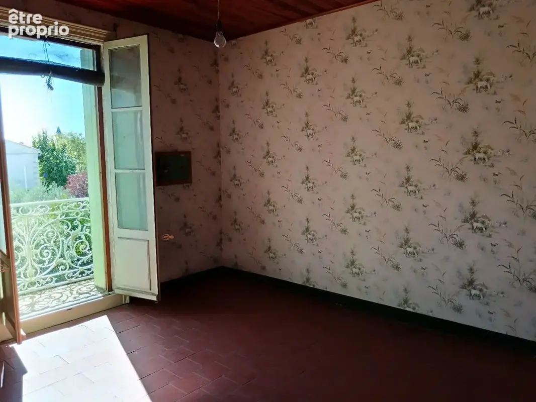 Poilhes - Maison vigneronne avec vue sur le Canal du Midi, garages et T2 indépendant - photo 9