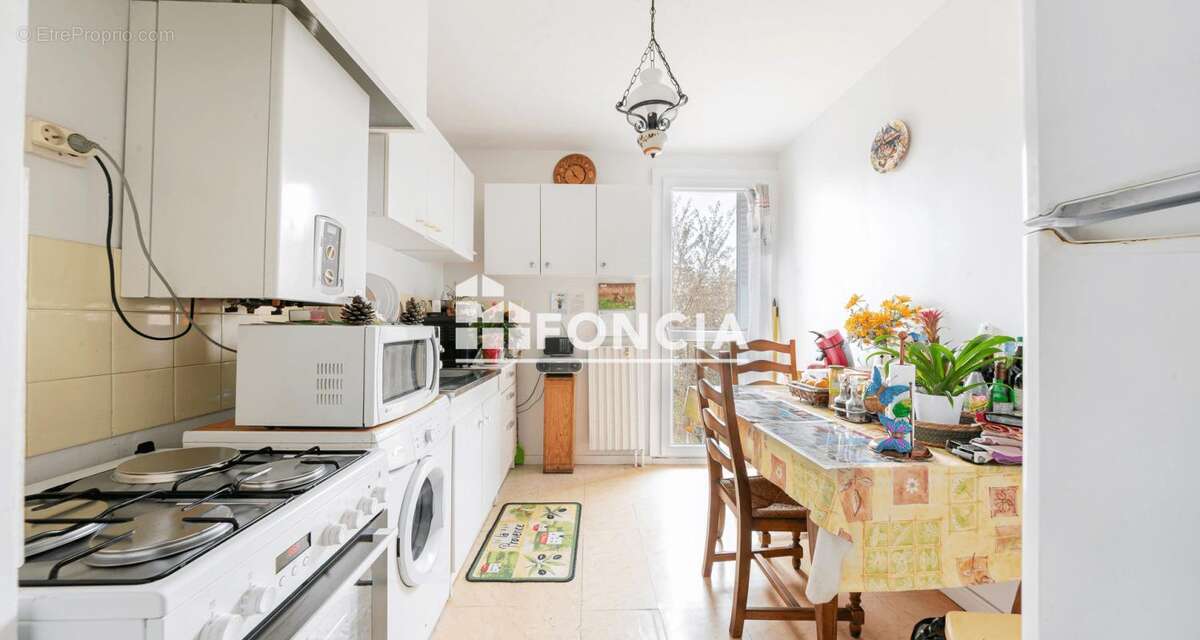 Appartement à SALON-DE-PROVENCE