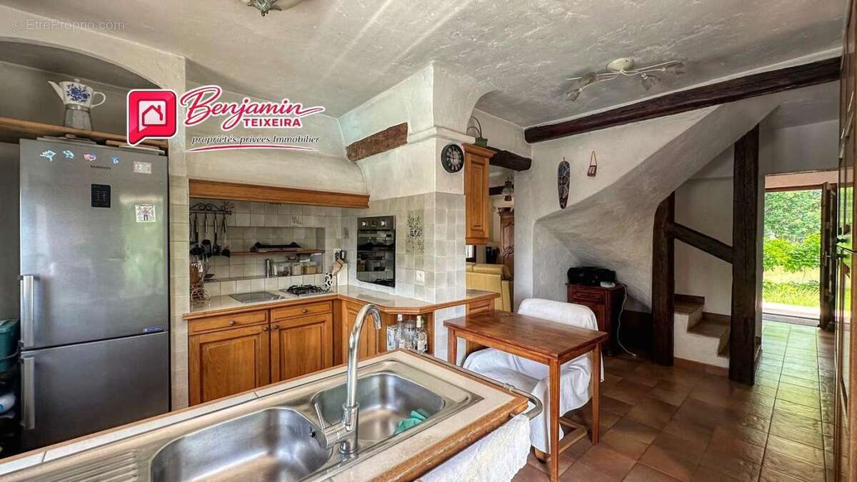 Villa Sainte Maxime 6 pièce(s) 117 m2 - Garage 27m² - Vue mer - piscine - photo 16