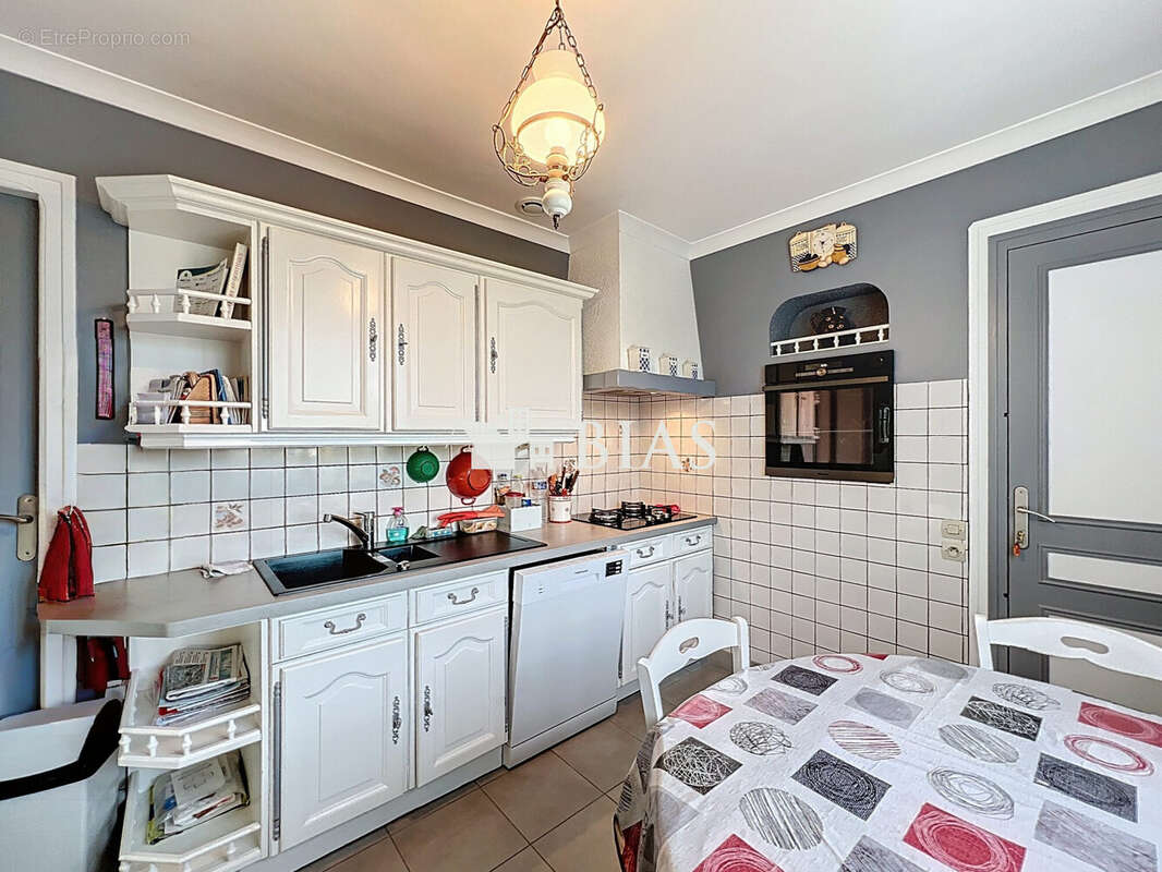 Maison 75 m² à Menneval  - photo 4
