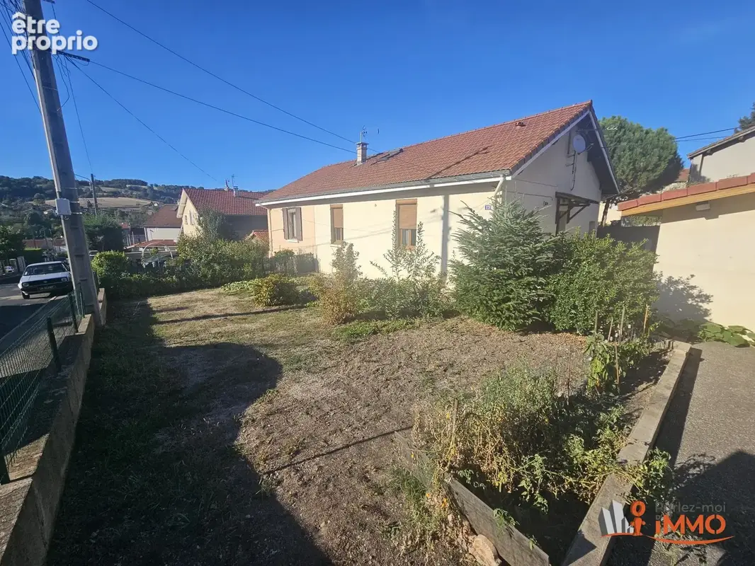 Maison 2 pièces 48 m² à vendre à Le Chambon-Feugerolles (42500) - photo 1