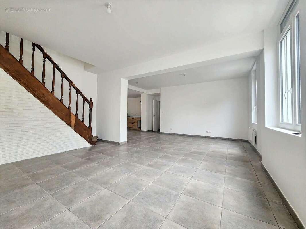 Maison 100 m² à Ailly-Sur-Noye  - photo 2