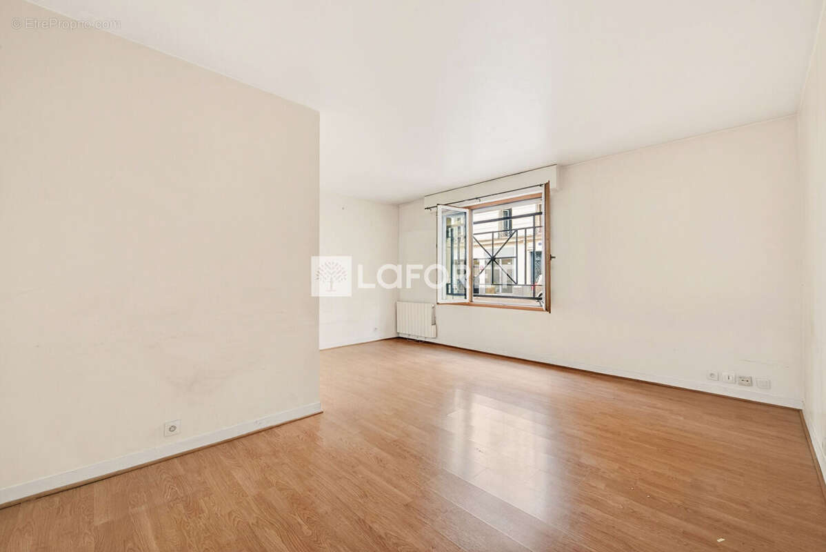 STUDIO Paris 17 ème 1 pièce 33,61m2 - photo 2